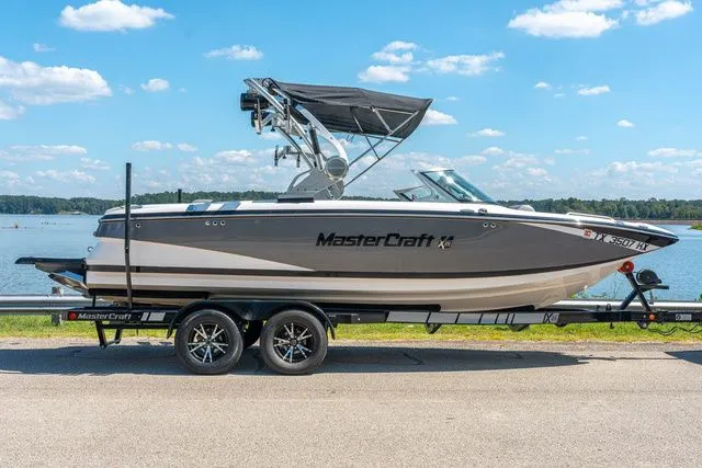 The Image of MasterCraft X25 2015 - 1