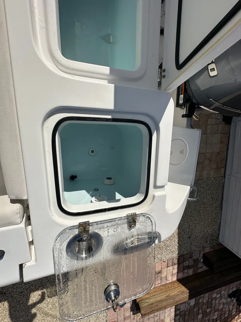 Slide: The Image of Interior view of a 2021 Sea Hunt Gamefish 27 boat. - 25