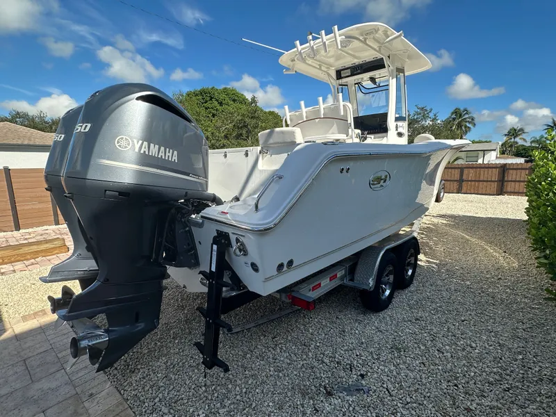Slide: The Image of 2021 Sea Hunt Gamefish 27 boat with Yamaha engines. - 5