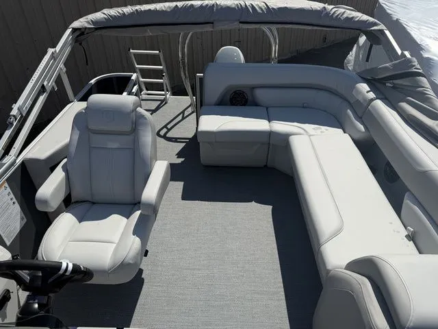 Slide: The Image of Interior of a Sweetwater SW2086CPSE pontoon boat, model year 2026. - 5
