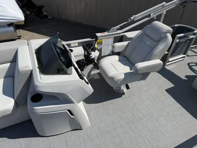 Slide: The Image of Interior of a 2026 Sweetwater SW2086CPSE pontoon boat. - 6