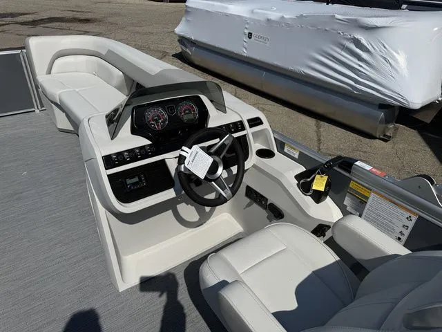 Slide: The Image of Interior of Sweetwater SW2086CPSE pontoon boat, model year 2026. - 7