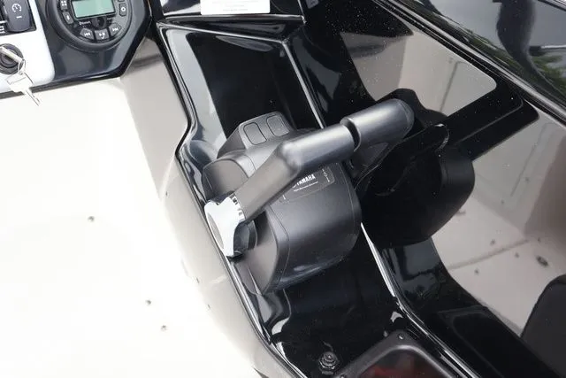 Slide: The Image of Yamaha AR220-DOLPHIN GRAY-GALVANIZED 2026 - 16