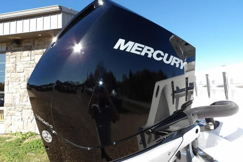 Slide: The Image of 2023 Front Runner 33 Center Console with Mercury engine, outdoor display. - 28
