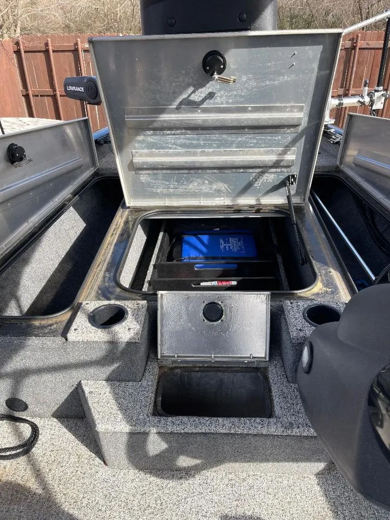 Slide: The Image of Tracker 175 TXW 2021 - 12