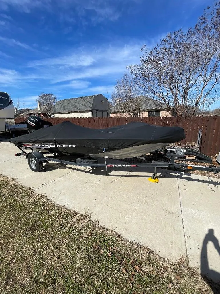 Slide: The Image of Tracker 175 TXW 2021 - 16