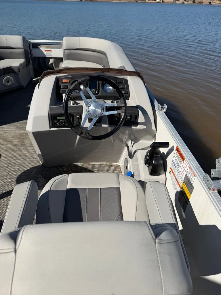 Slide: The Image of Interior view of the 2023 Bennington SX 22 boat. - 8