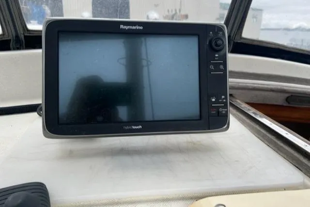 Slide: The Image of Raymarine display on Fuji 45 MK II Ketch, 1977 model. - 14