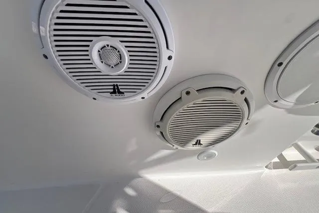 Slide: The Image of Speakers on 2018 Everglades 335 Center Console boat ceiling. - 18