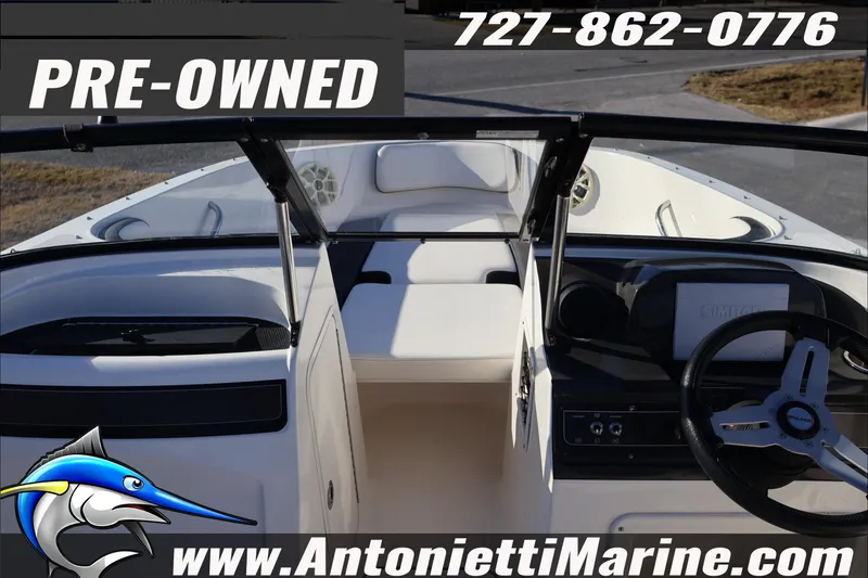 Slide: The Image of Pre-owned 2022 Bayliner VR4 Bowrider OB boat interior at Antonietti Marine. - 10