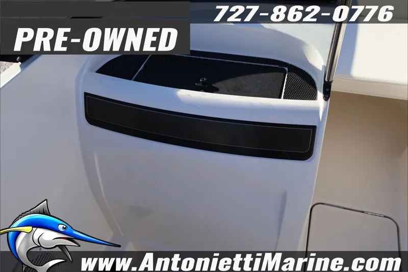 Slide: The Image of Pre-owned 2022 Bayliner VR4 Bowrider OB boat interior, Antonietti Marine contact details. - 21