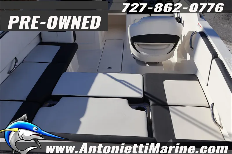 Slide: The Image of Pre-owned 2022 Bayliner VR4 Bowrider OB with spacious seating, available at Antonietti Marine. - 9