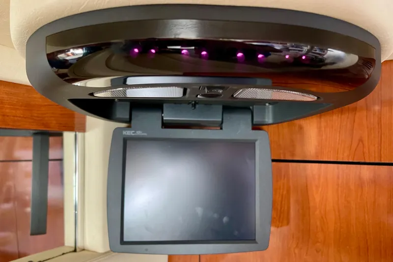 Slide: The Image of Ceiling-mounted screen in 2007 Sea Ray 340 Sundancer boat interior. - 41