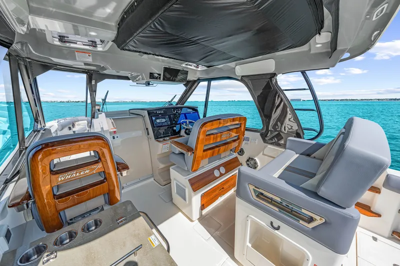 Slide: The Image of Boston Whaler 380 Realm 2026 - 50