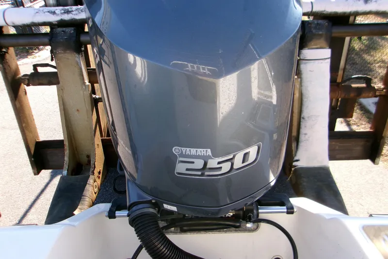 Slide: The Image of Yamaha 250 outboard motor on 2020 Key West 239 FS boat. - 4