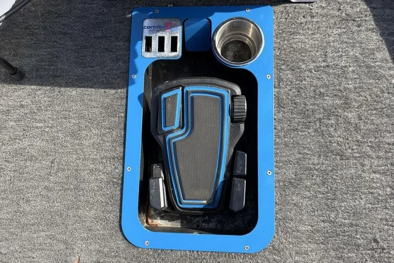 Slide: The Image of Foot pedal control system in a 1997 Javelin 400 SE boat. - 12