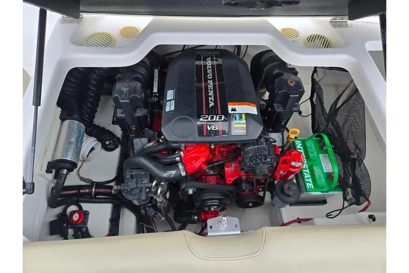 Slide: The Image of Engine compartment of a 2015 Regal 1900 ES Bowrider with Volvo Penta V6 engine. - 21
