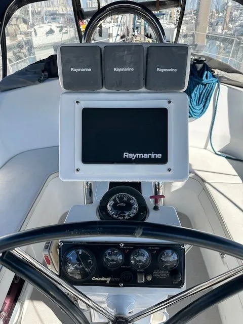 Slide: The Image of Catalina 350 MkII 2008 - 15