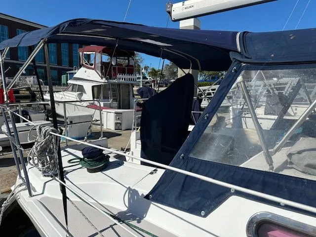 Slide: The Image of Catalina 350 MkII 2008 - 3