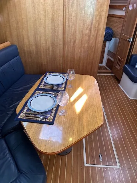 Slide: The Image of Catalina 350 MkII 2008 - 41