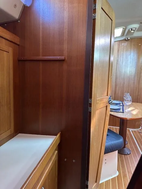 Slide: The Image of Catalina 350 MkII 2008 - 49
