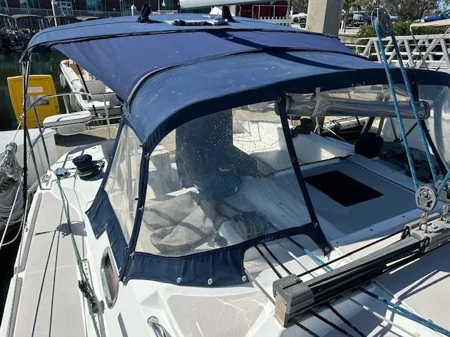 Slide: The Image of Catalina 350 MkII 2008 - 6