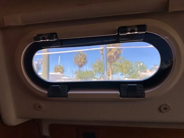 Slide: The Image of Catalina 350 MkII 2008 - 76