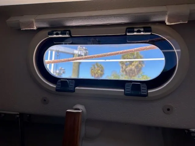 Slide: The Image of Catalina 350 MkII 2008 - 77