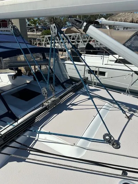 Slide: The Image of Catalina 350 MkII 2008 - 9