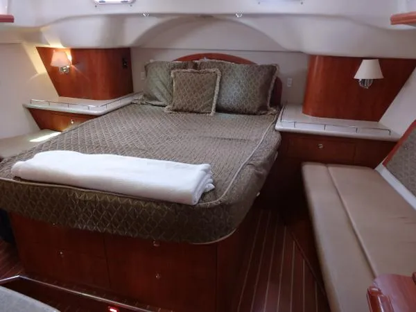 Slide: The Image of Hunter 45 Center Cockpit 2010 - 8