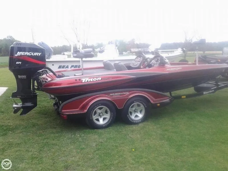 Slide: The Image of Triton Tr-20 Bass Master Classic Limited Edition 2003 - 2