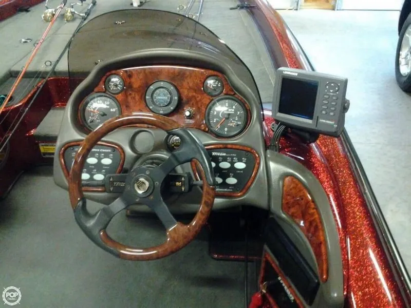 Slide: The Image of Triton Tr-20 Bass Master Classic Limited Edition 2003 - 4