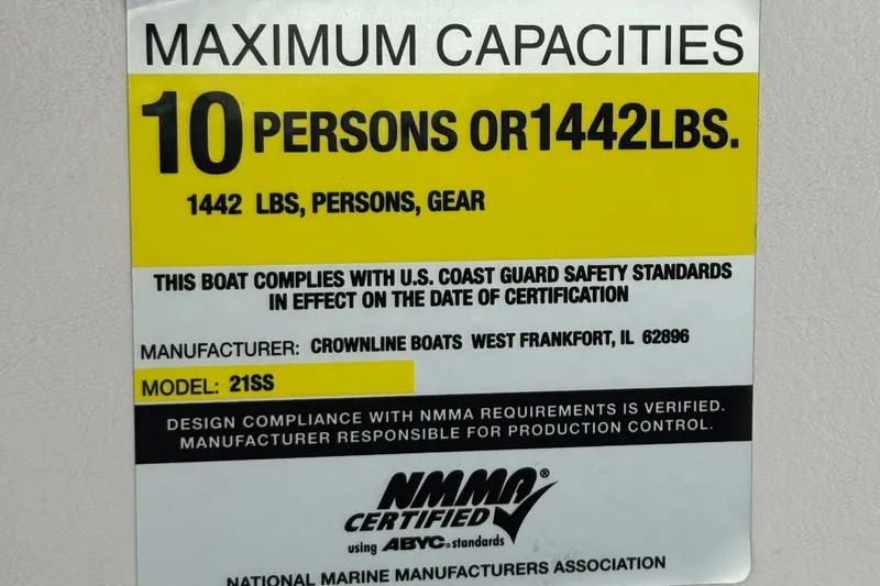 Slide: The Image of 2008 Crownline 21 SS capacity label: 10 persons or 1442 lbs, NMMA certified. - 29