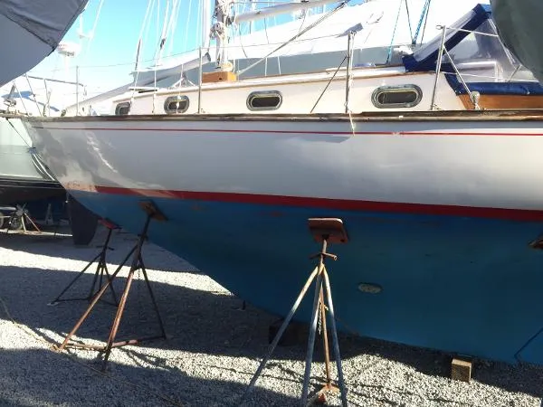 Slide: The Image of Cape Dory 30 1980 - 1