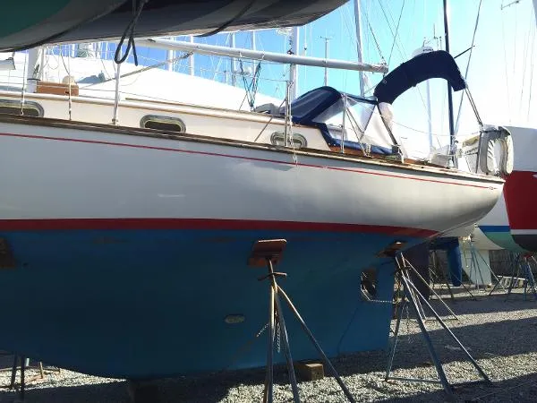 Slide: The Image of Cape Dory 30 1980 - 2