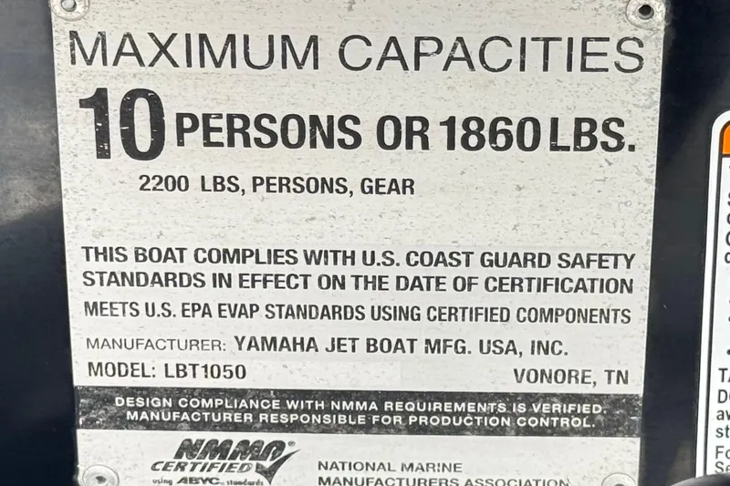 Slide: The Image of Yamaha AR210 2020 boat capacity label: 10 persons or 1860 lbs, U.S. Coast Guard compliant. - 34