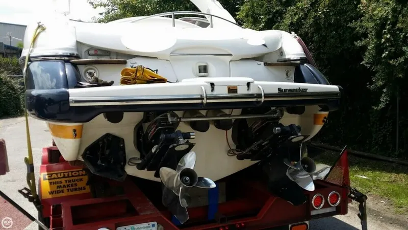Slide: The Image of Sunseeker Superhawk 34 2002 - 7
