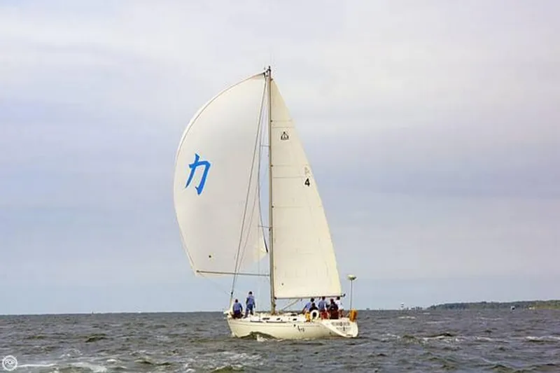 Slide: The Image of Dufour Classic 38 1998 - 5