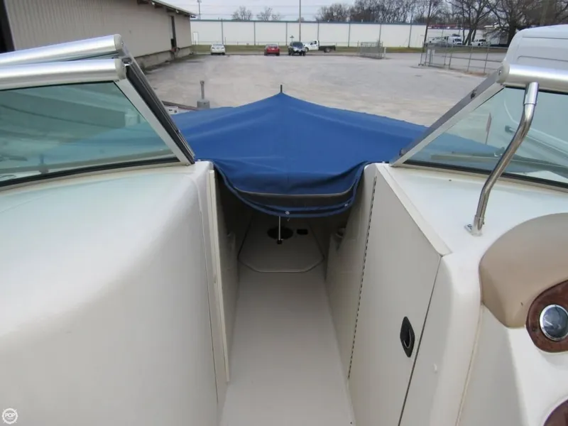 Slide: The Image of Sea Ray 240 Sundeck 2000 - 7