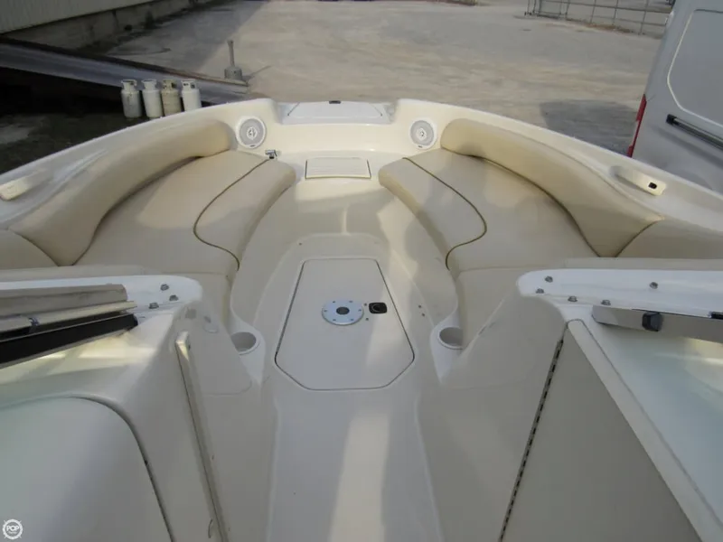 Slide: The Image of Sea Ray 240 Sundeck 2000 - 8