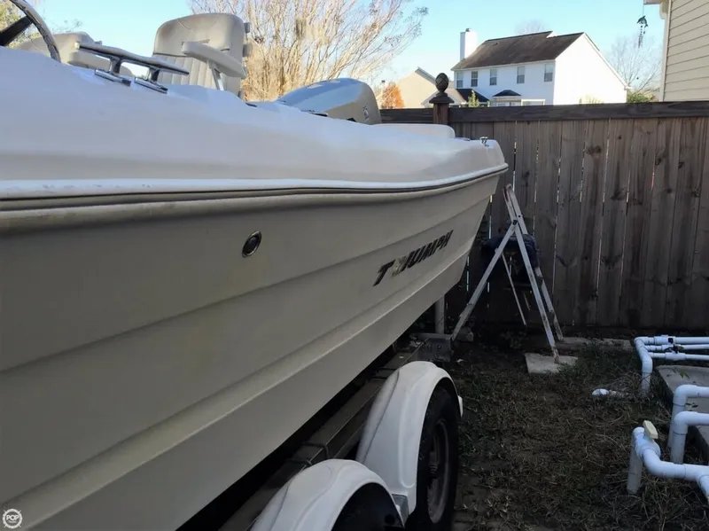 Slide: The Image of Triumph 215 Center console 2007 - 8