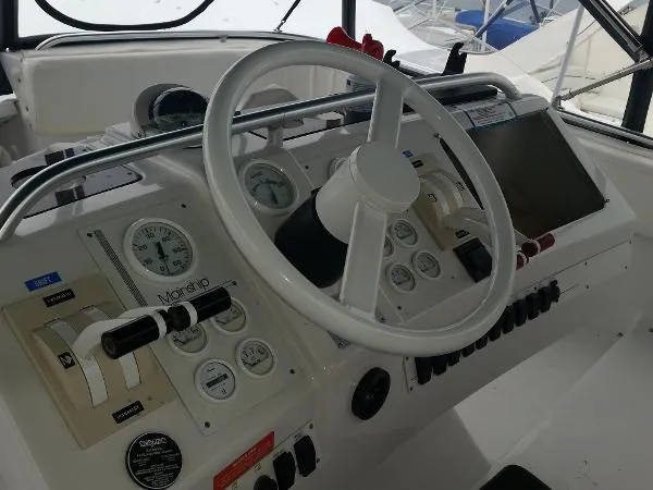 Slide: The Image of Mainship 400 Sedan Bridge 1998 - 4