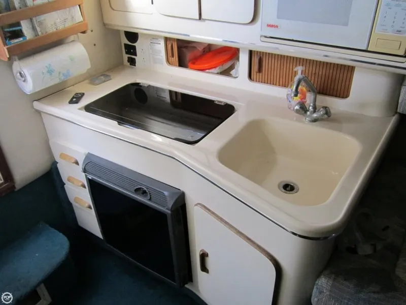 Slide: The Image of Sea Ray 300 Weekender 1995 - 3