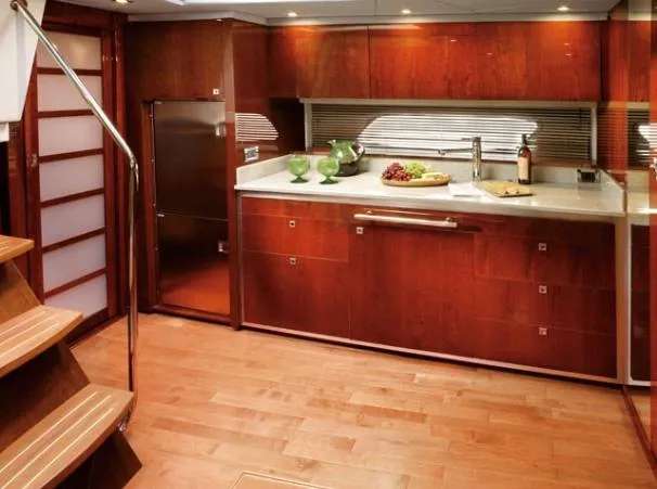 Slide: The Image of Sea Ray 43 Sundancer 2009 - 6