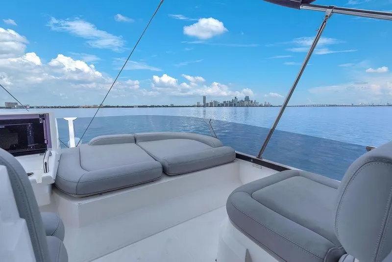 Slide: The Image of Luxurious Sunseeker Manhattan 55 yacht interior with ocean view, 2016 model. - 68