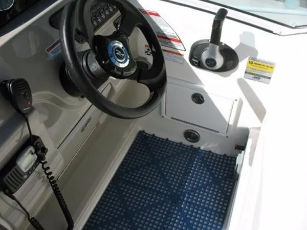 Slide: The Image of Sea Ray 240 Sundancer 2007 - 11