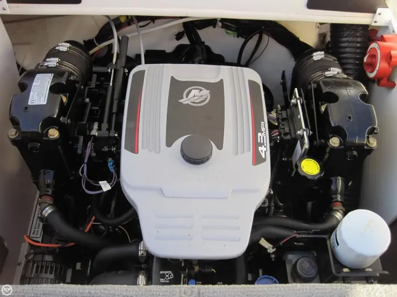 Slide: The Image of Sea Ray 205 Sport 2011 - 1