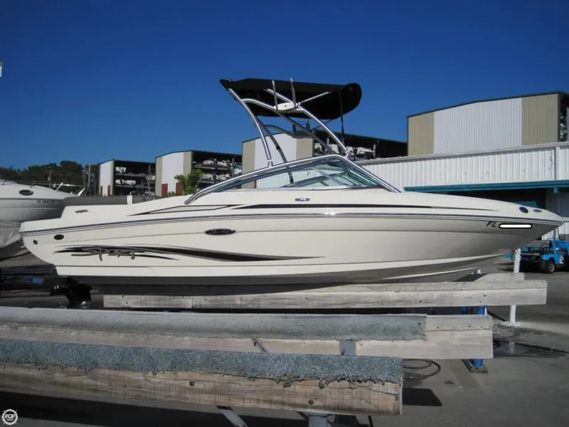Slide: The Image of Sea Ray 205 Sport 2011 - 5