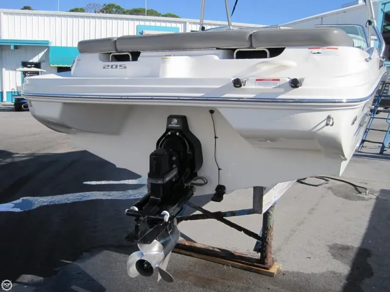 Slide: The Image of Sea Ray 205 Sport 2011 - 8