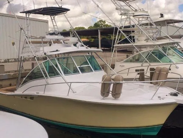 Slide: The Image of Luhrs 320 Open Fisherman 1998 - 8